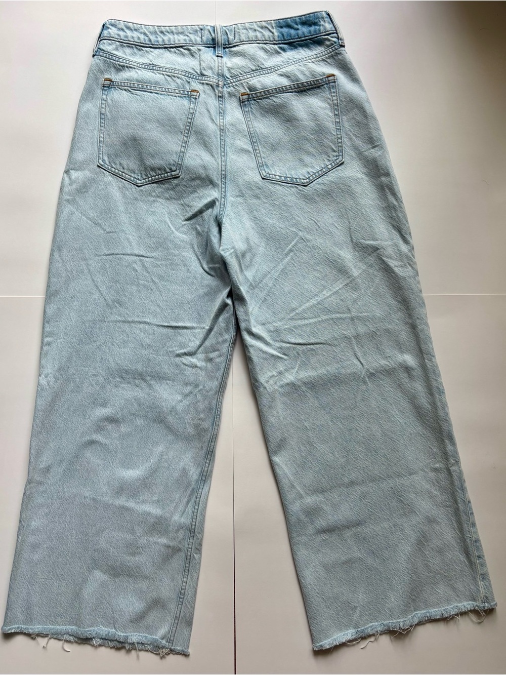 Abercrombie & Fitch Curve Love Light Blue Cropped Wide-Leg High-Rise Jeans - Picture 2 of 5